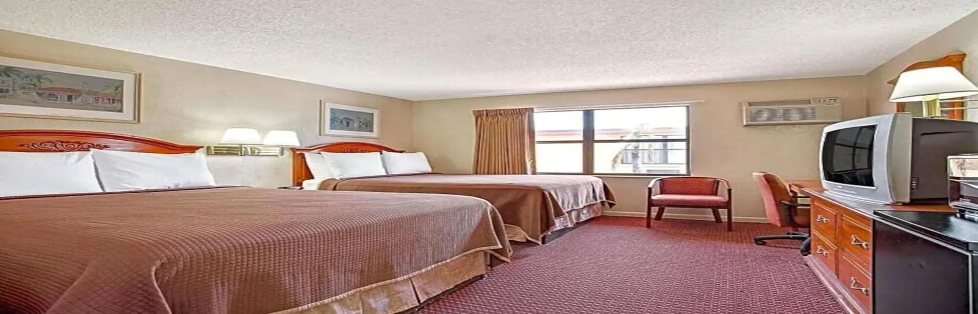 Airport Inn Tampa Exterior photo
