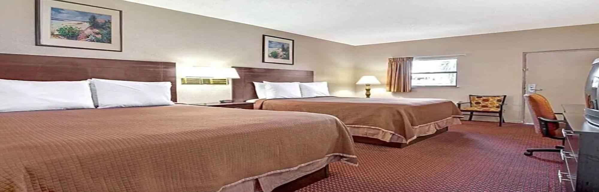 Airport Inn Tampa Exterior photo