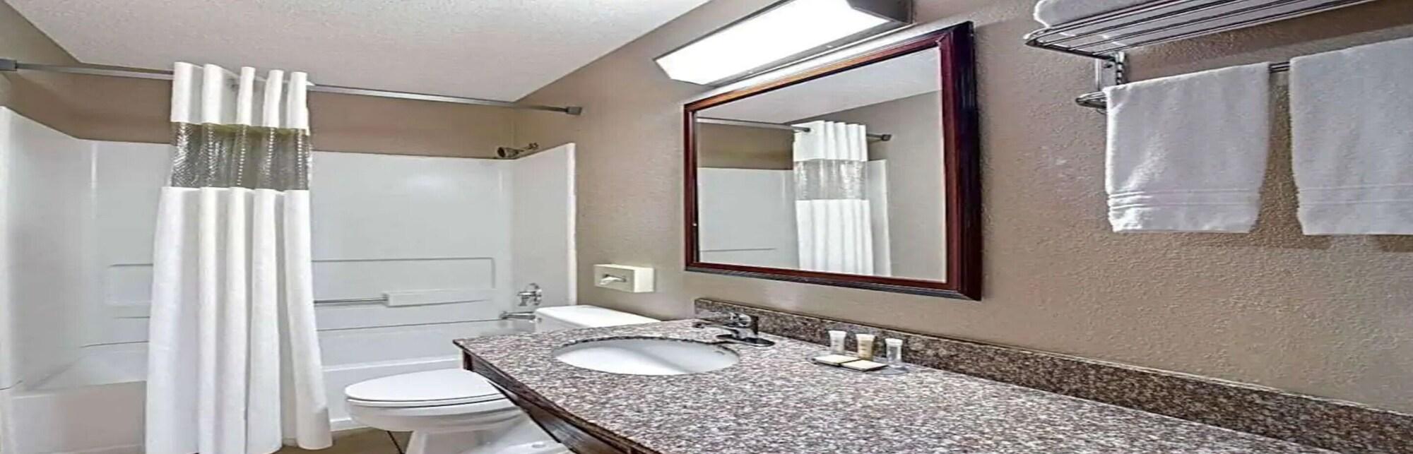 Airport Inn Tampa Exterior photo
